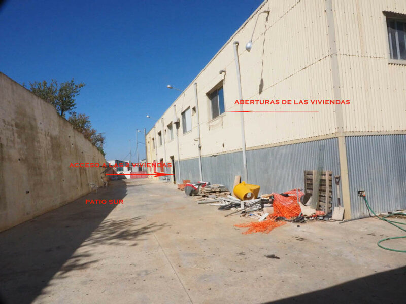 Nave industrial equipada con oficina y despachos en el Pueblo de Gandesa Capital de la Comarca de la Terra Alta, Tarragona. Con todos los servicios y con dos viviendas. Calefacción y aire acondicionado.