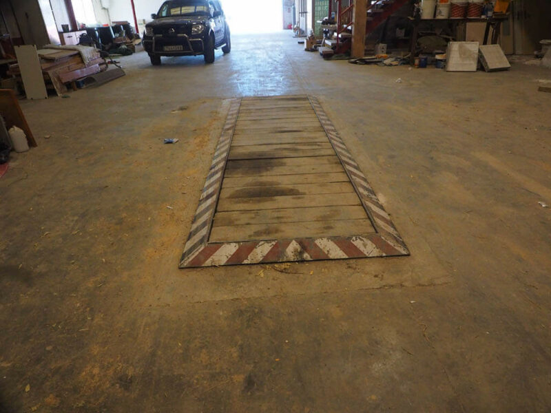 Nave industrial equipada con oficina y despachos en el Pueblo de Gandesa Capital de la Comarca de la Terra Alta, Tarragona. Con todos los servicios y con dos viviendas. Calefacción y aire acondicionado.
