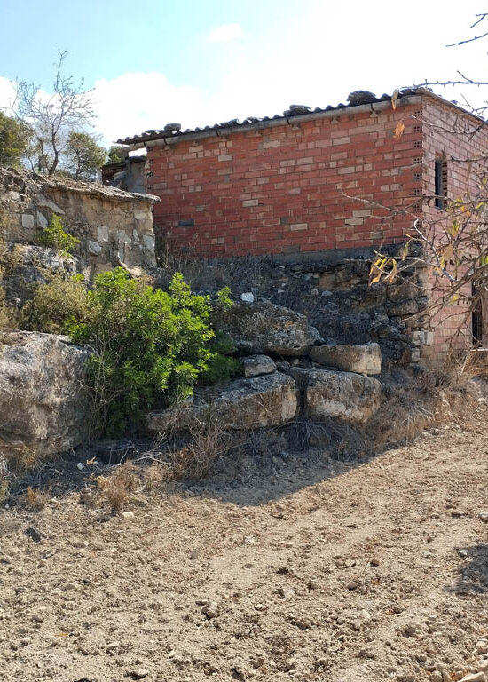 Un Mas a Corbera d’Ebre. El teu refugi a la natura t’espera en aquesta finca d’oliveres i ametllers