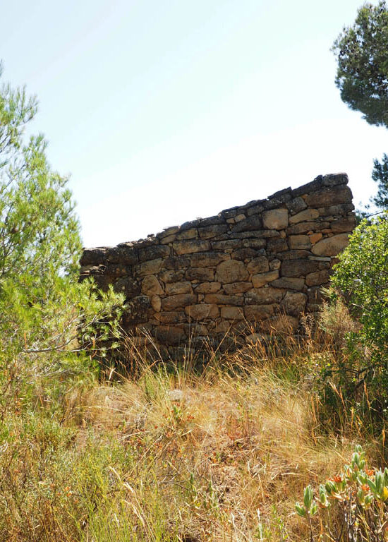 Casa rural aillada a Batea amb finca12.000€