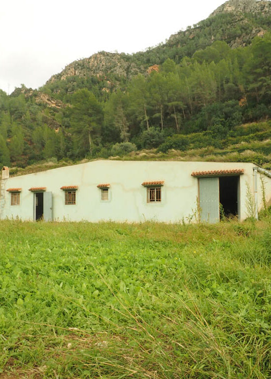 Casa al riu a Benifallet