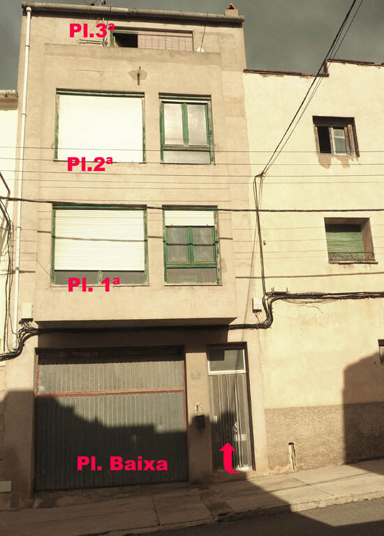 Casa de poble a Batea amb terrassa i garatge