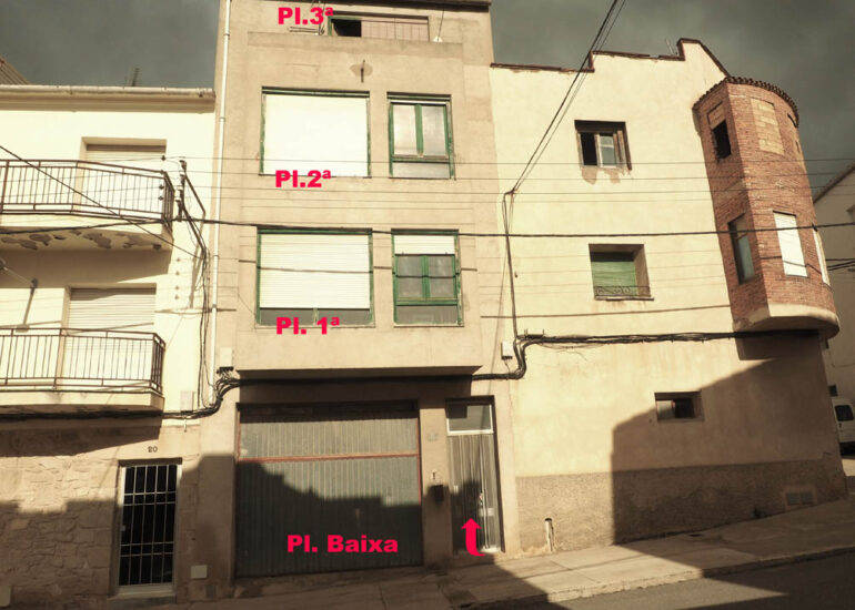 Casa de poble a Batea amb terrassa i garatge