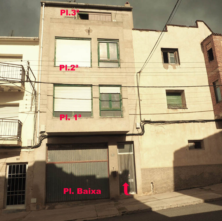 Casa de poble a Batea amb terrassa i garatge