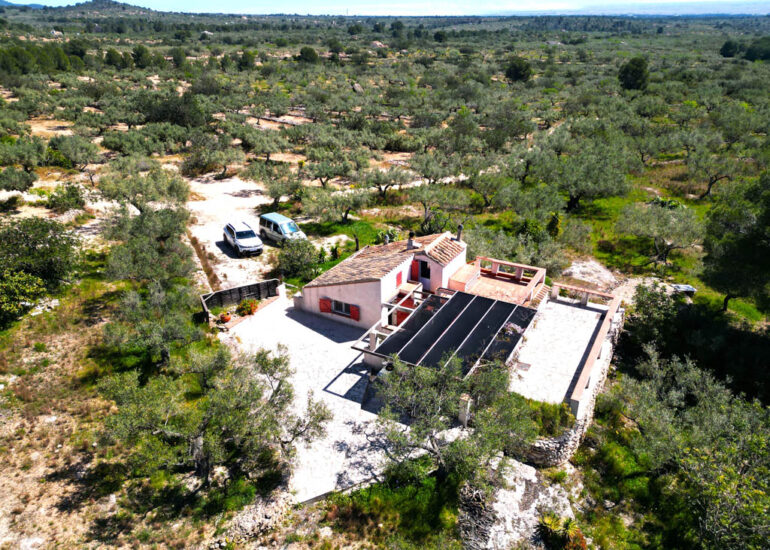 Casa rural al Coll de l'Alba amb vistes al Delta de l'Ebre i al mar Mediterrani